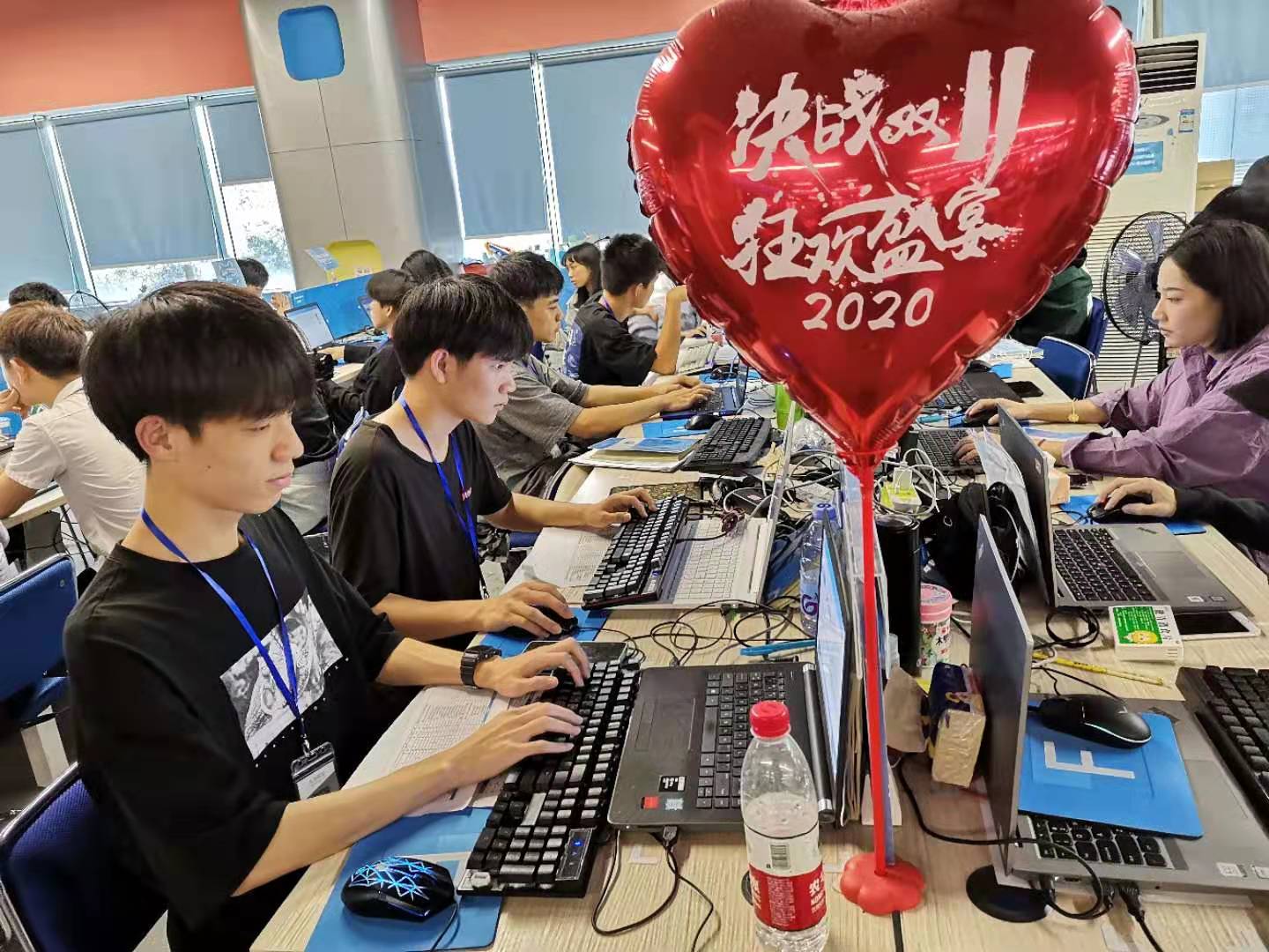 /CgAAKmIiDgSAAwbpAAOMha7rLLw453.jpg 6jpg